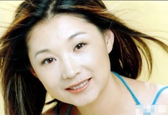  皮包骨|妻子是央视女主播，曾让全剧组女人下跪，42岁张译近况瘦成皮包骨