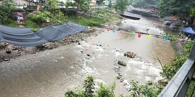 王女士|突发!都江堰3人落水,1人仍失联