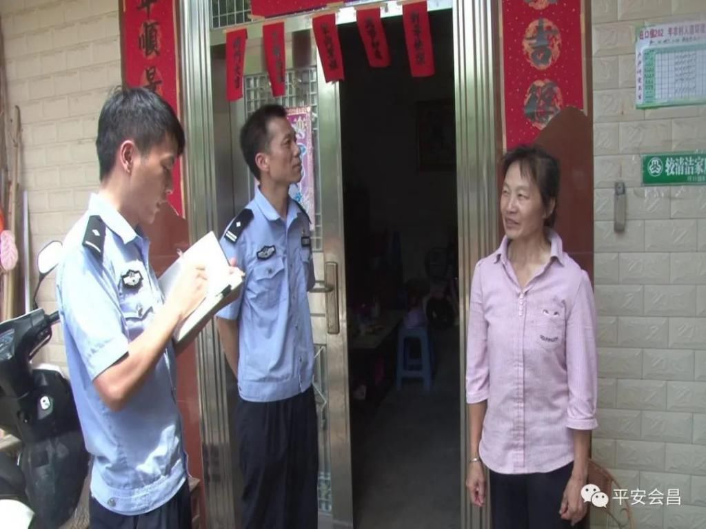 下跪|会昌一小偷面对两位六旬老人下跪求饶，该不该原谅？