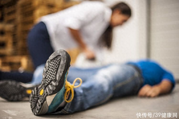 头孢配酒，说走就走！除了头孢，还有4种药吃完也不能喝酒2023