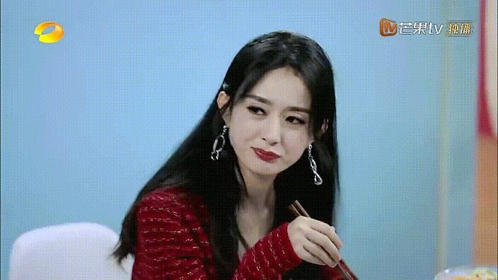  全程|赵丽颖、王一博《天天向上》同框，不愧是同剧组的一博全程照顾颖宝