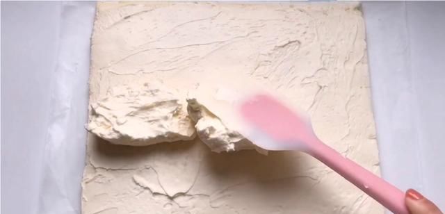  详细|奶牛色的毛巾卷你吃过吗？速来围观2人食网红烘焙详细教程