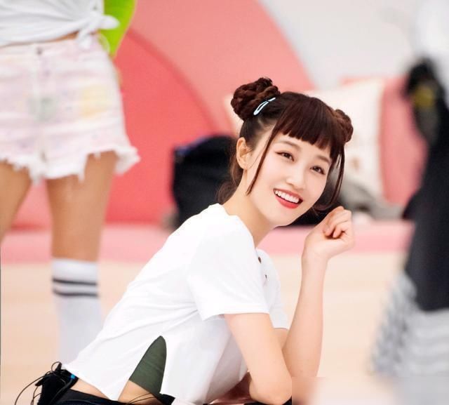  宁静|《浪姐》30岁蓝盈莹又被骂上热搜：这一次，确实是她不“懂事”了