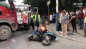  西安|突发！西安西三环发生车祸 两名男子被撞不幸身亡