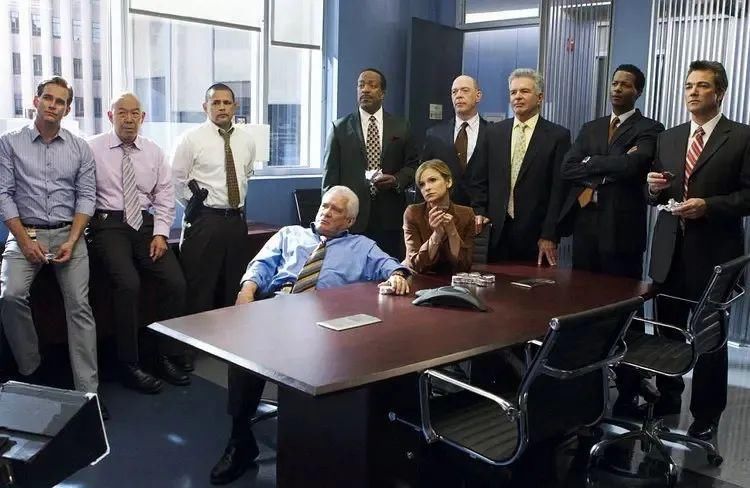  失踪|这部老派罪案剧，或许早已经揭露了「杀妻案」真相