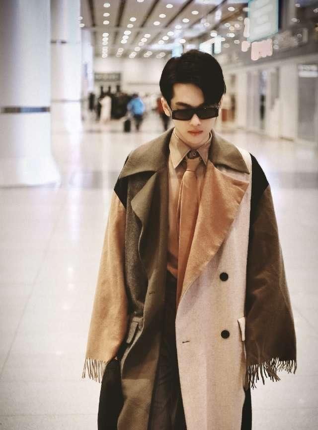  帅哥|帅哥推荐——奶酷小孩周震南