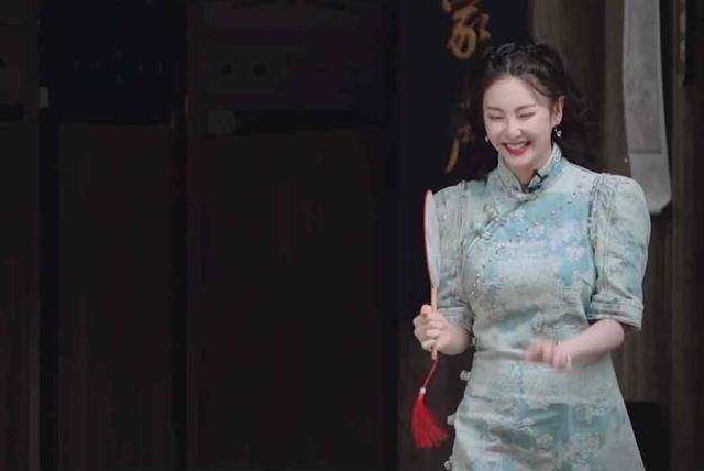  宁静|杨幂张雨绮旗袍对打，谁的曲线更曼妙？大张伟带宁静郑希怡张雨绮玩密逃崩溃