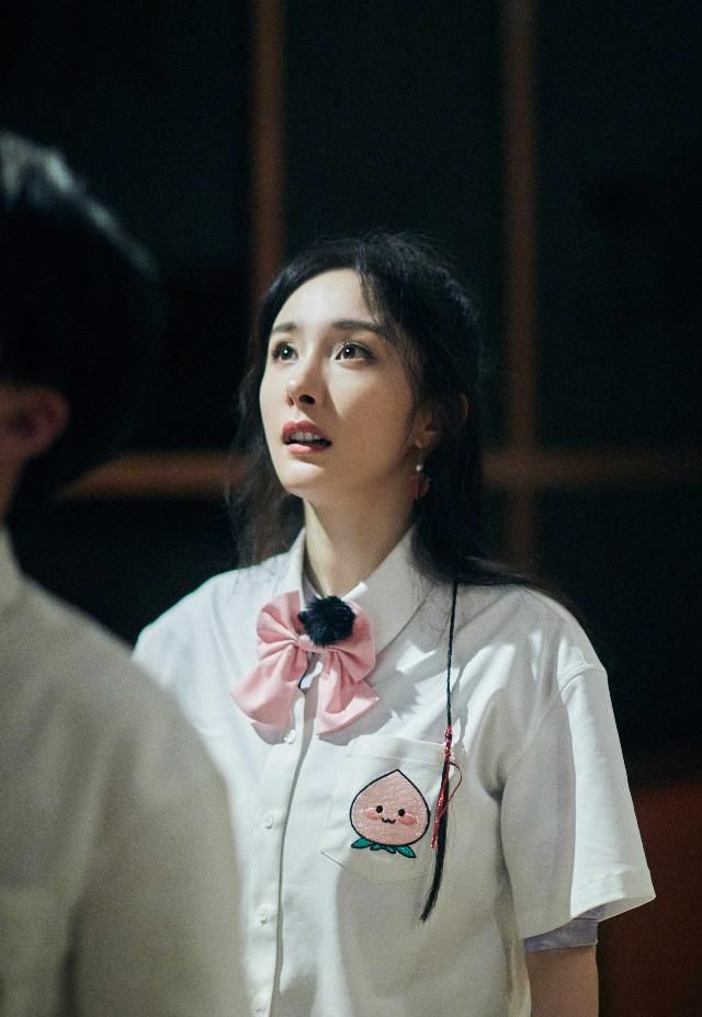  惊人|《密逃2》邓伦展现惊人臂力 杨幂郭麒麟比腿长