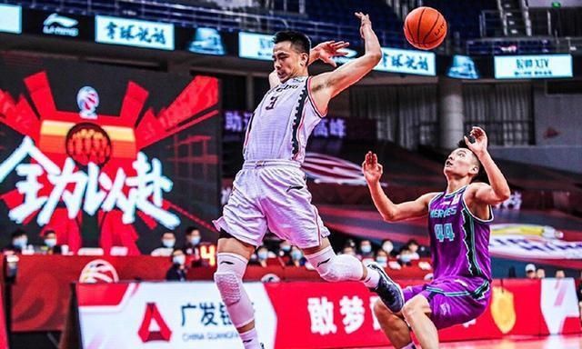  缺阵|辽宁男篮轻取山东，赵继伟：郭艾伦缺阵我打的更好，说的是实话！