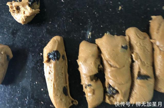  暑假|孩子暑假零食之红糖酥饼，浓浓的红糖配上粗旷的燕麦片可口美味