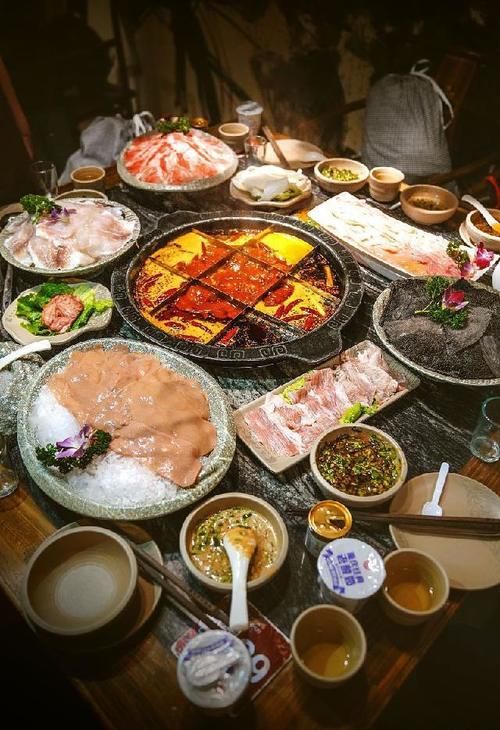  地沟油|判刑？罚款？知名火锅店卖2.2吨“地沟油”！涉案5人均已获刑？