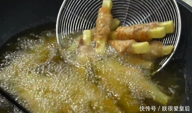 解馋|土豆新吃法,不炒不用炖,酸甜又开胃,孩子三天两头点名吃,解馋