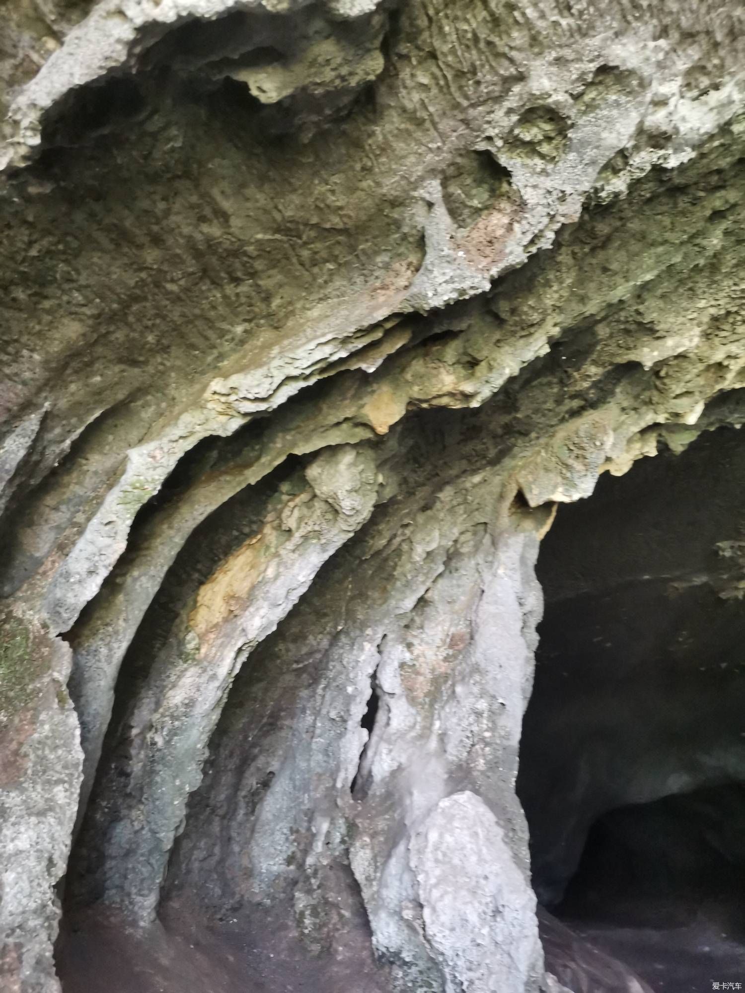  彩虹洞|【鹿卡带你去旅行】刺激的挑战自我