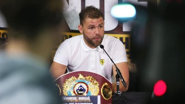  英国拳击管理委员会|在交了1.5万英镑的罚款后，宣传家庭暴力的桑德斯恢复拳击执照