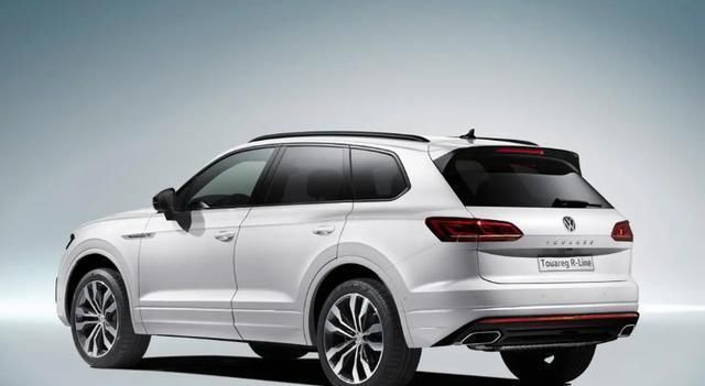 X5|宝马X5正在怼途锐，结果RX来了