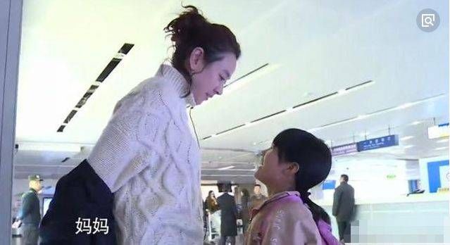  女孩儿|《变形记》史上唯一“没被退货”的女孩儿，今被富太太收养做女儿