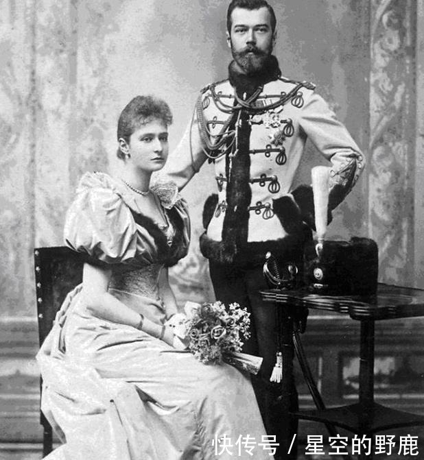 沙皇|沙皇尼古拉为什么没有审判,全家就被处死,其中有何蹊跷之处