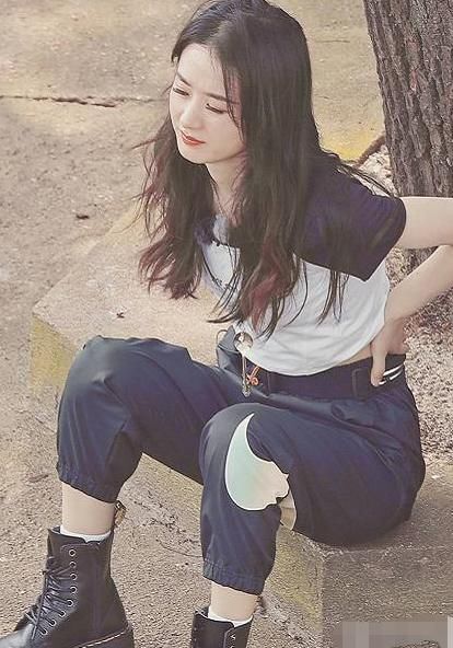  赵丽颖|赵丽颖参加《中餐厅》第一期就急到焦虑，后期腰伤复发，太难了