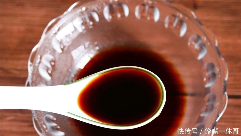 少许|三伏天,少吃猪肉多吃它,蛋白质含量高,简单一拌,5块钱做1大盘