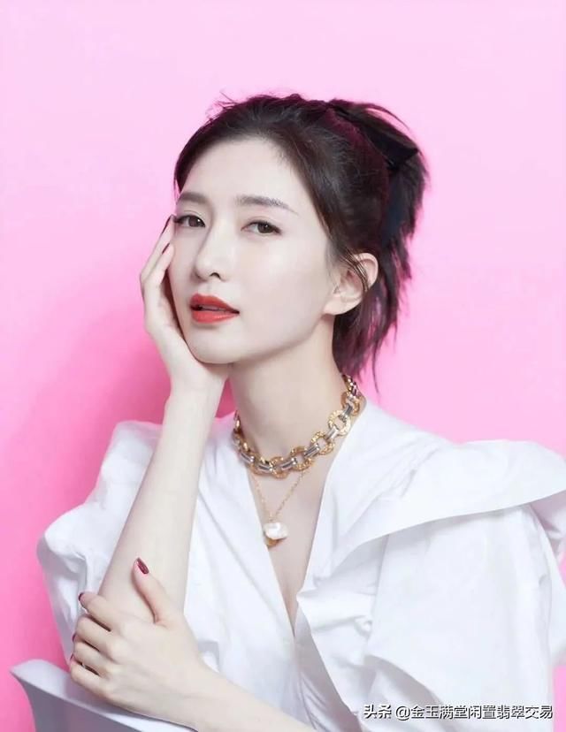  首饰|江疏影月薪1w5交不起房租，但几万的爱马仕项链却不离身