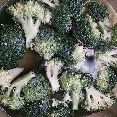  鲜鸡汁|鸡汁西兰花蘑菇火腿丁