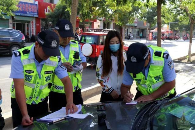 车骑乘人员|重拳出击！金塔县开展“一盔一带”交通安全专项整治行动
