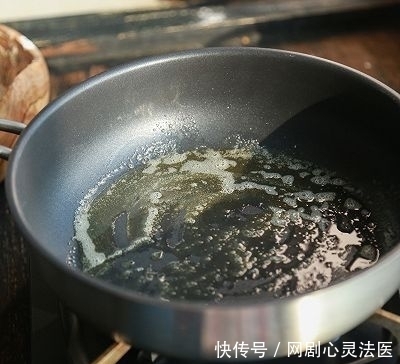 鱼法|香煎三文鱼饼 #非常规创意吃鱼法#