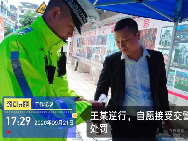乱穿|【打脸曝光进行时】女子乱穿马路还当街大闹，结果…还有一大波高清无码照曝光！