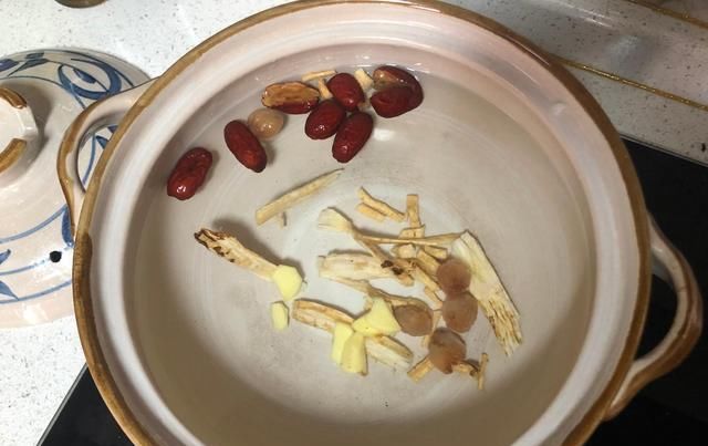  营养|天气闷热，多给家人做这汤，30块钱煮一锅，营养全面，全家都爱喝