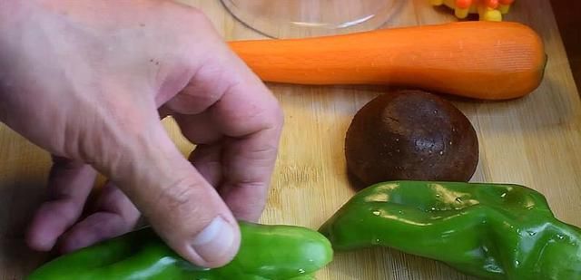  韭菜|1把粉丝，3个鸡蛋，筷子搅一搅，比韭菜盒子还好吃，太香了