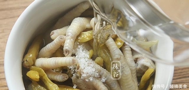 泡椒|想吃泡椒凤爪不用买,一分钟教你在家动手做,美味爽口,吃得放心