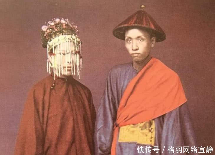 老爷|清朝老照片:穷人家的娃娃睡觉“抱猪”取暖,老爷一妻六个小妾