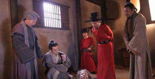  证据|老母亲为了让自己儿子快死，故意制造其杀人证据，原因让人心碎