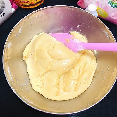 莲花|#入秋滋补正当时#榄仁豆沙莲花月