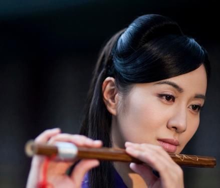  王思聪|为男友跳河、被打到骨折也不分手，王思聪：叶璇这是被下降头了？