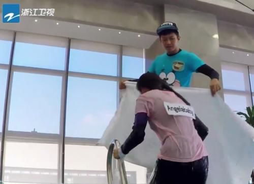  创作|孙俪放任孩子在家“涂鸦”，墙成为了他们的画板，邓超：这叫创作