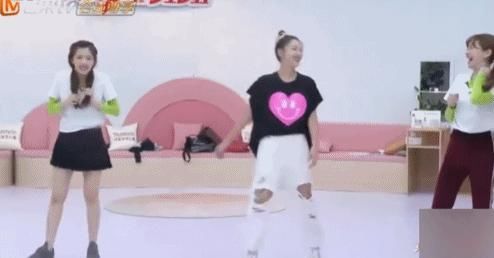  小看|只会持靓行凶？小看她了