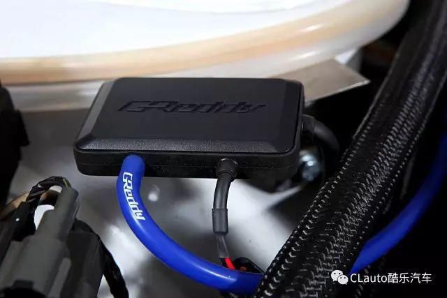  姑娘|我也想遇见个开R32 GT-R的姑娘，然后深陷其中不可自拔