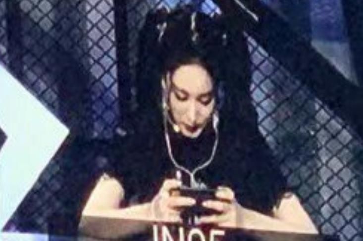  徐艺洋|硬糖少女陈卓璇和徐艺洋录同档电竞综艺，徐艺洋全程憋笑，陈姐厉害了