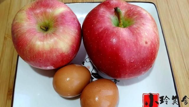 真香|做面包不用高筋粉，不用烤箱，2个苹果加2个鸡蛋，暄软拉丝，真香