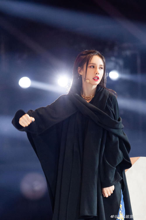  险胜|《浪姐》六公比赛结果发布后秒删，李斯组险胜，节目组又在搞事