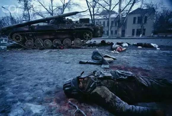 战争|淌满毛熊血泪的人间地狱:少见的真实血腥车臣战争图