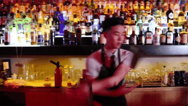  故事|我有鸡尾酒，你有故事吗？