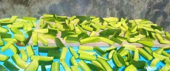 萝卜条|秋天的萝卜最鲜嫩,教你一招腌着吃,开胃又下饭,便宜又营养