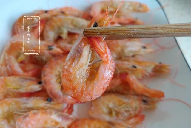  可口|大虾水煮就错了，鲜味跑了，老渔民是这样吃的，鲜美可口不柴不腥