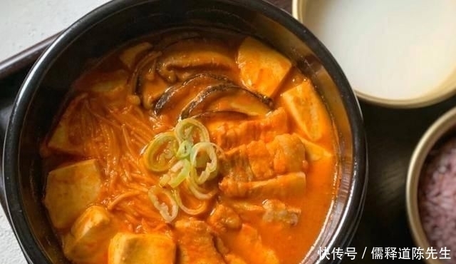 辣白菜|美食诱惑,韩式泡菜汤好吃的秘密!绝对不能少了这2样