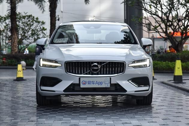 瑟瑟|质感方面一般车比不了！让宝马3系瑟瑟发抖！ 实拍沃尔沃S60