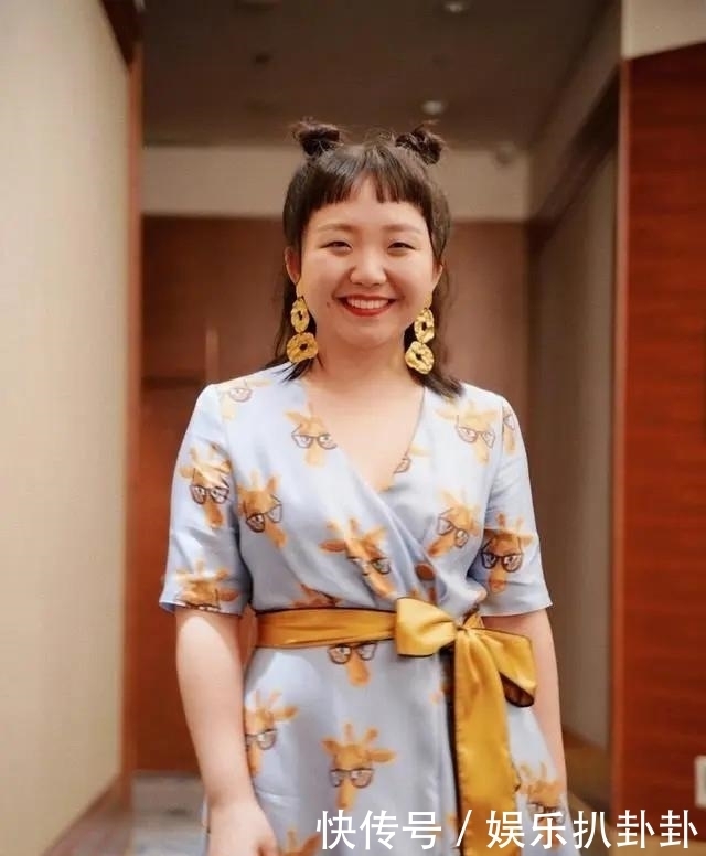 身材|微胖、矮个、腿粗怎么穿都不好看？“她”却把自己穿成模板教科书