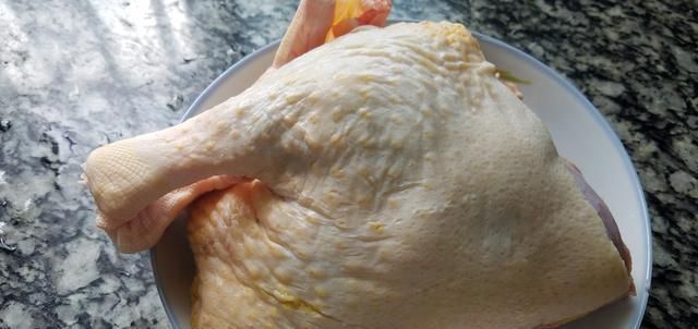  两不误|鸭肉别再做成老鸭汤了，试试这个做法，营养开胃两不误，一学就会