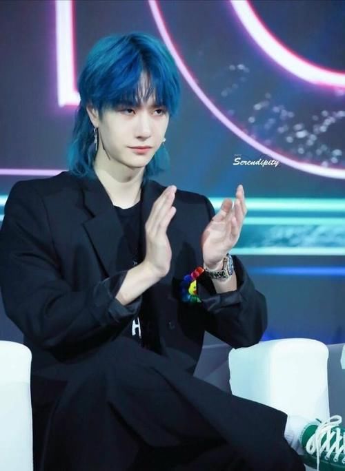  名存实亡|UNIQ名存实亡后，无依无靠的王一博才明白，天天向上对自己多重要